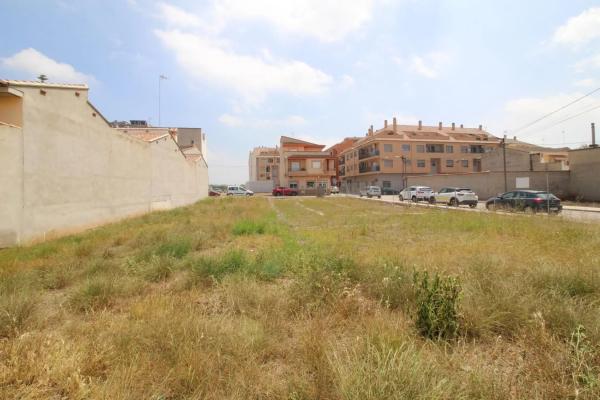 Terreno en calle d'Alfonso Pelechà