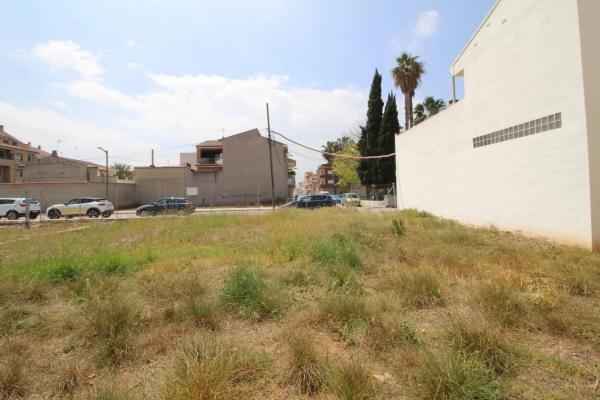 Terreno en calle d'Alfonso Pelechà