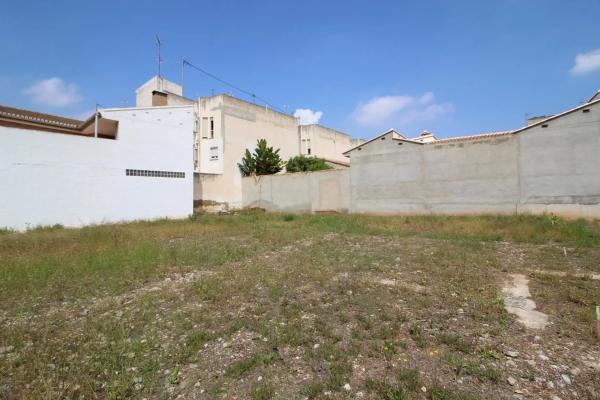 Terreno en calle d'Alfonso Pelechà