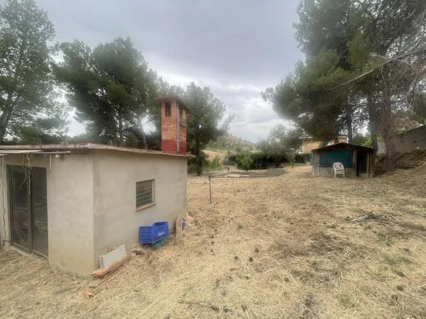 Terreno en calle Azahar, 16