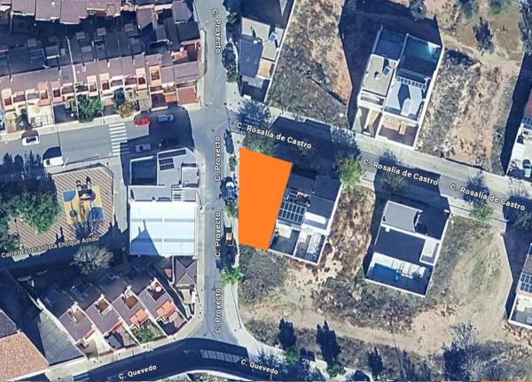 Terreno en calle rosalia de castro s/n