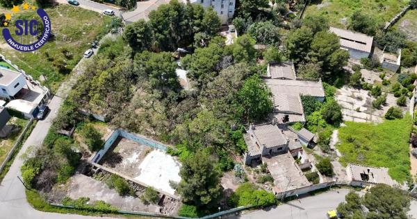 Terreno en calle Diamante