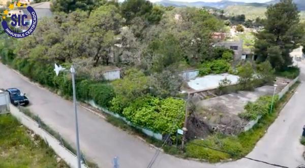 Terreno en calle Diamante