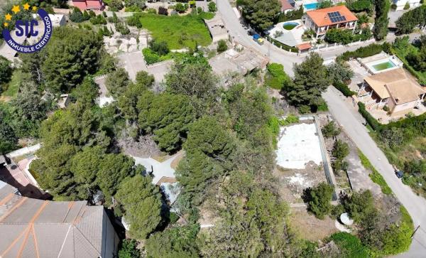 Terreno en calle Diamante