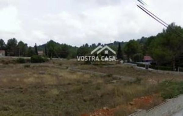 Terreno en calle Llanorel