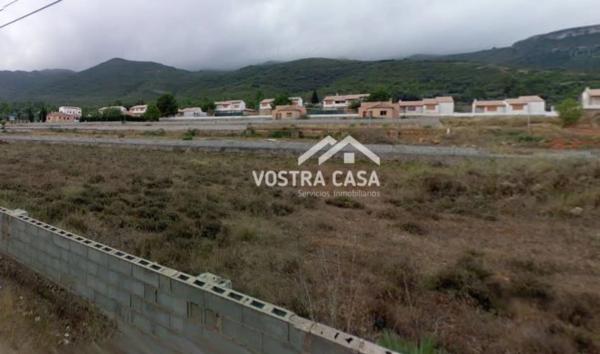 Terreno en calle Llanorel