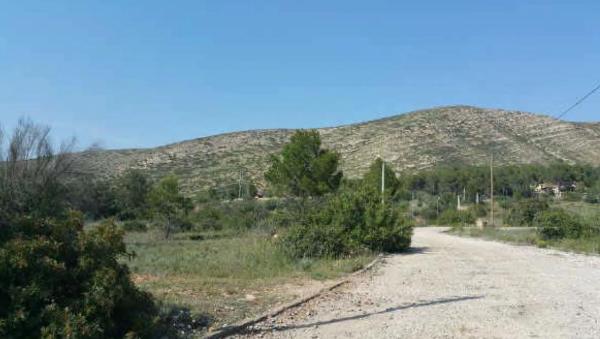 Terreno en calle Llanorel
