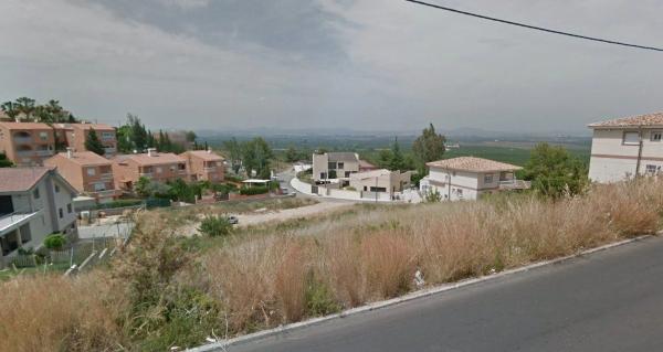 Terreno en calle San Miguel