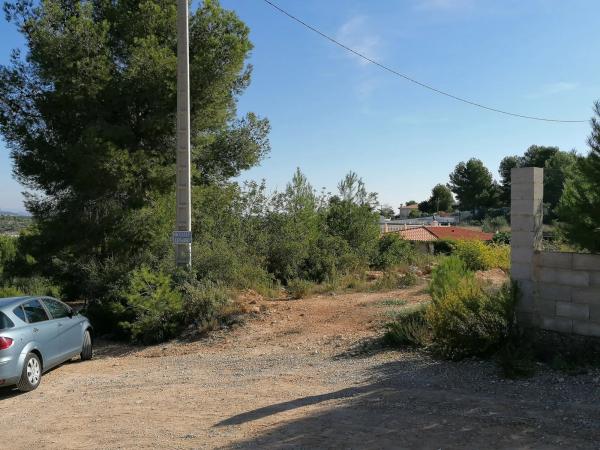 Terreno en C/linares esq. C/ Montserrat, 1 y 11