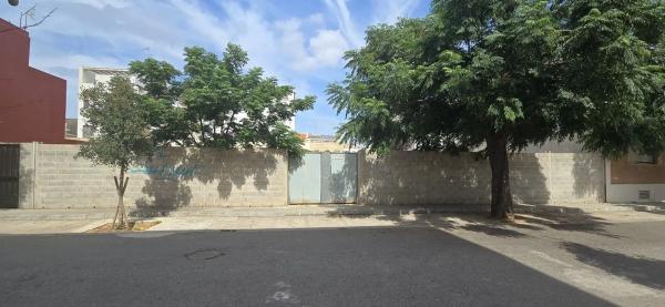 Terreno en calle Tirant lo Blanch, 4