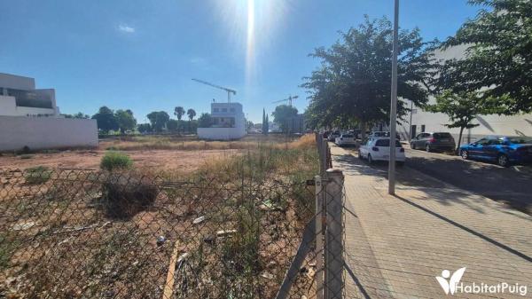 Terreno en calle de Rodríguez de Trujillo i Monterde