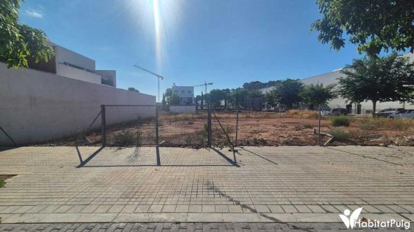 Terreno en calle de Rodríguez de Trujillo i Monterde