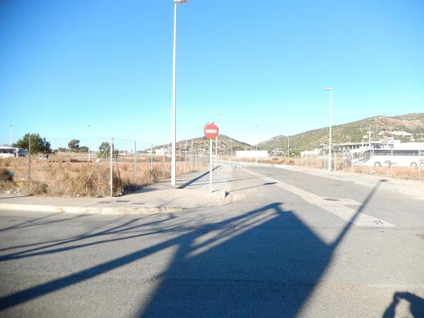 Terreno en calle Garroferes