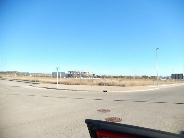 Terreno en calle Garroferes