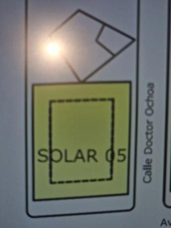 Terreno en calle de Adolfo Gil s/n