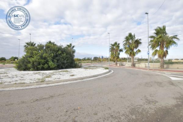 Terreno en avenida de Blasco Ibañez