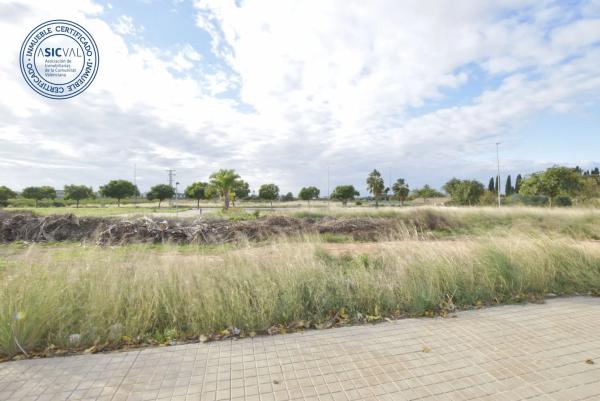 Terreno en avenida de Blasco Ibañez