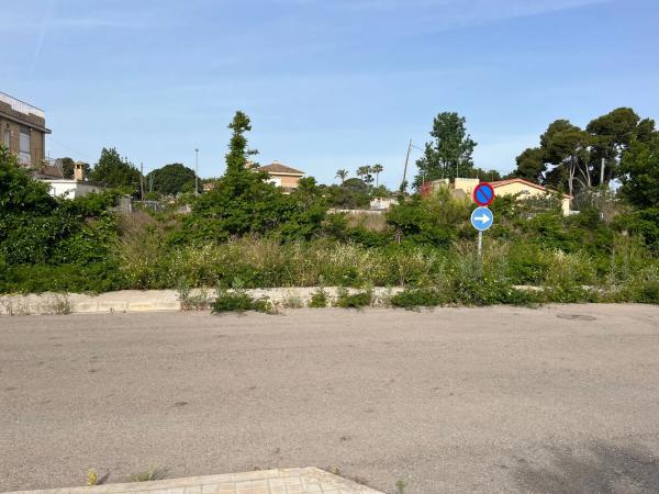 Terreno en calle 136, 4