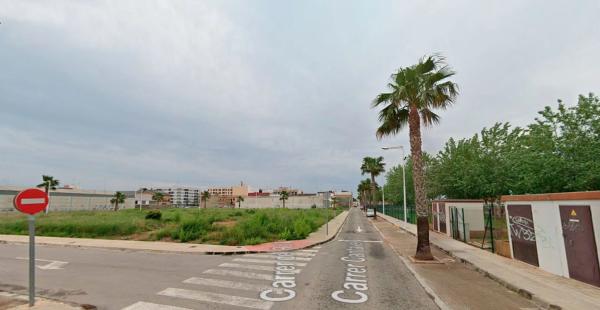 Terreno en calle Cantavella