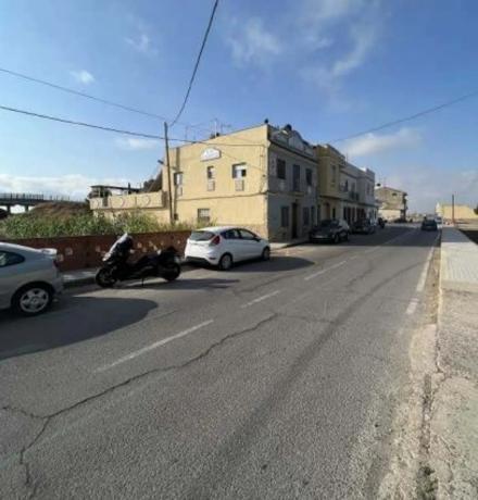 Terreno en calle de les Escoles