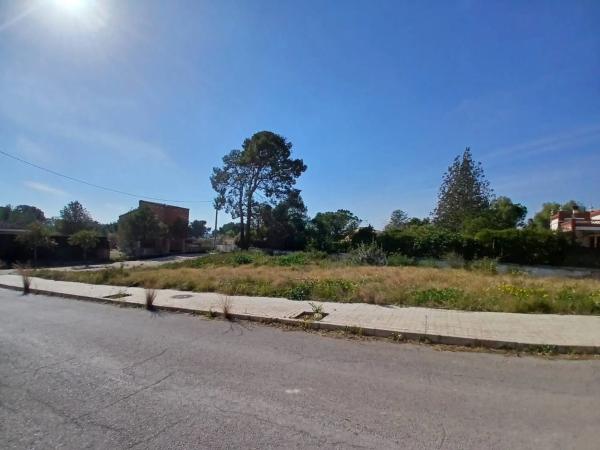 Terreno en calle 325, 20