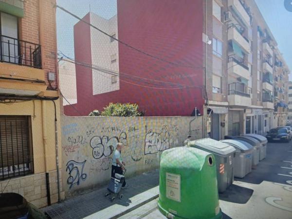 Terreno en calle de la Independencia