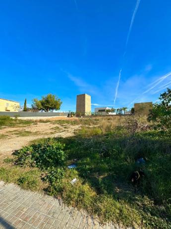 Terreno en calle Sèquia de Tormos, 28