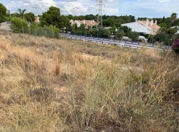 Terreno en calle Riu Turia