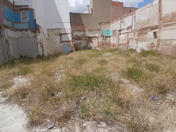 Terreno en avenida de les Corts Valencianes