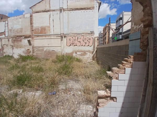 Terreno en avenida de les Corts Valencianes