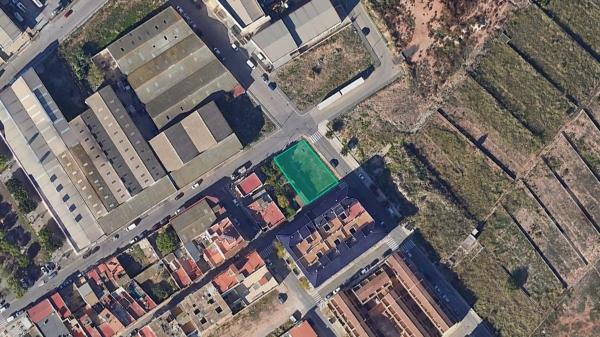 Terreno en calle de Lepant