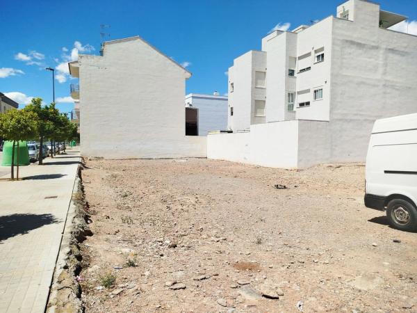 Terreno en calle de Cervantes, 26