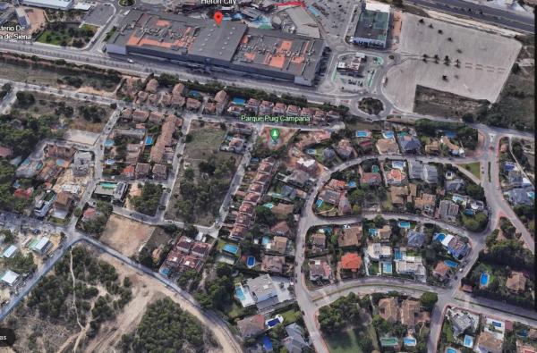 Terreno en calle Montmajor, 10