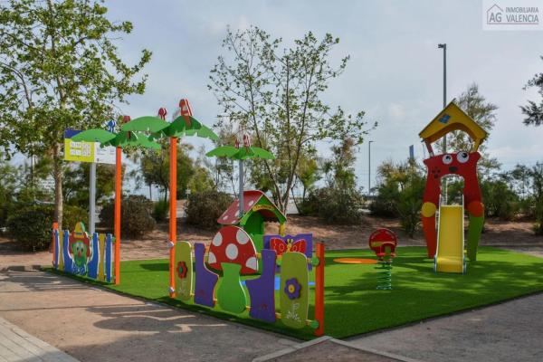 Terreno en calle Corts Valencianes, 13