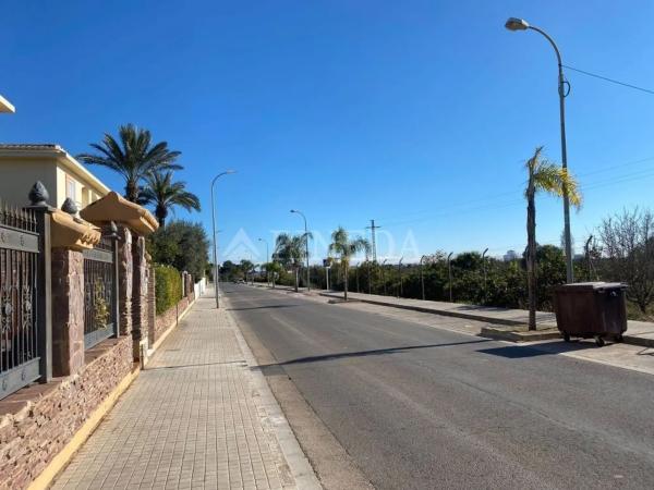 Terreno en calle Almenares
