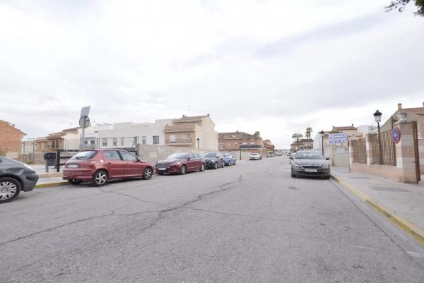 Terreno en calle Reial Sèquia de Montcada