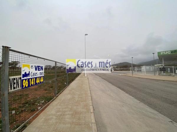 Terreno en calle Llimeres