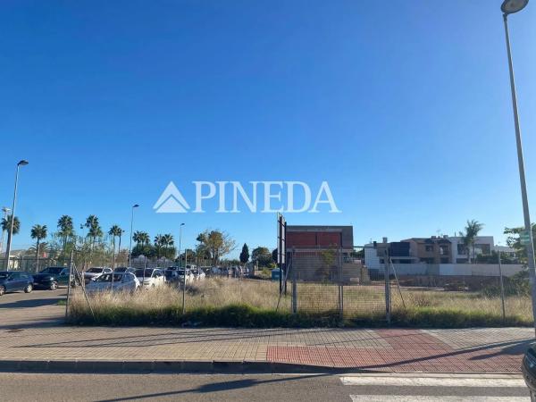 Terreno en avenida Antonio Sacramento