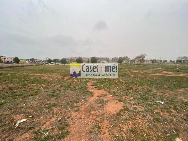 Terreno en calle Llimeres