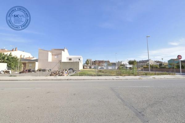 Terreno en calle Riu Xúquer