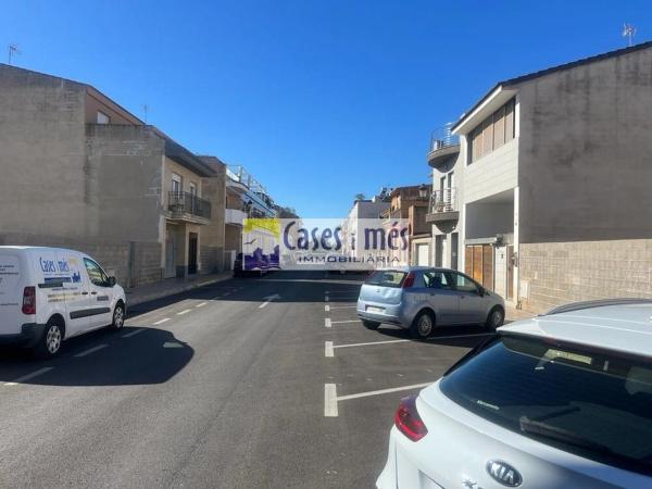 Terreno en calle Castelló