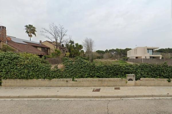 Terreno en avenida Constitución