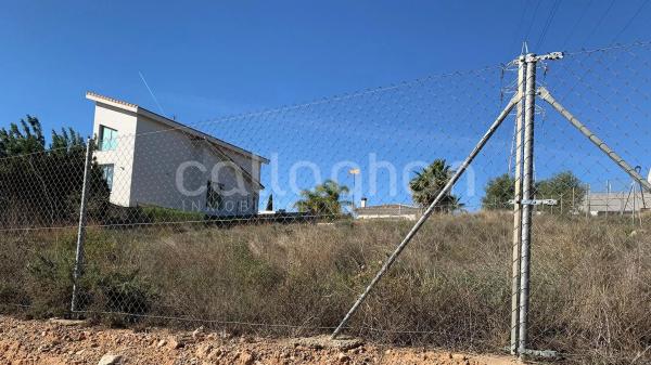 Terreno en calle Riu Turia