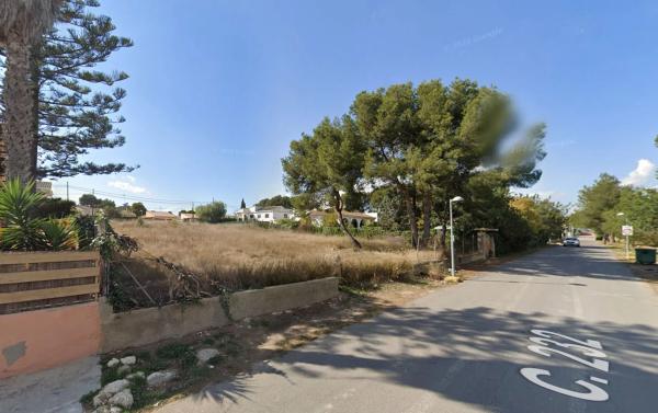 Terreno en calle 217, 8