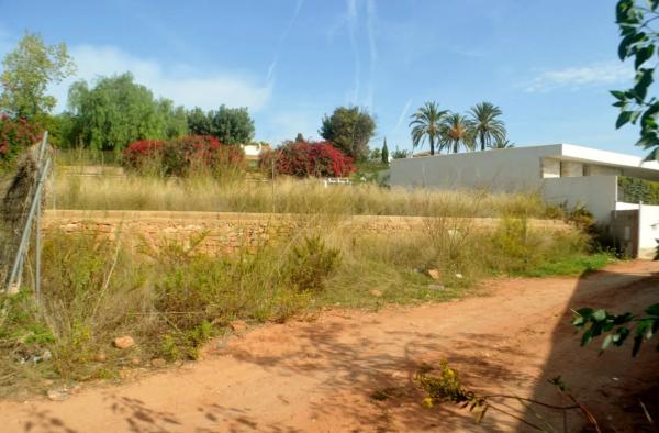 Terreno en calle Montgo, 8