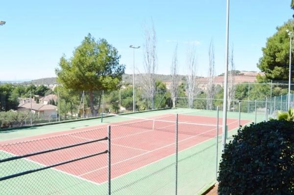 Terreno en calle Montgo, 8