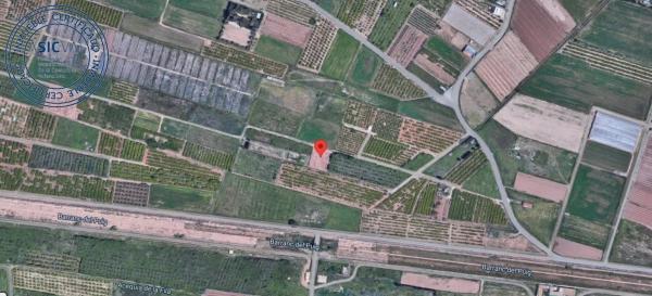 Terreno en via Sense Nom