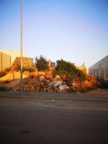 Terreno en calle Industrias s/n