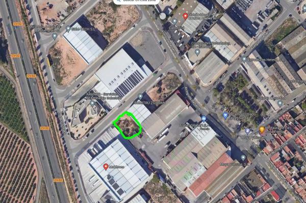 Terreno en calle Industrias s/n