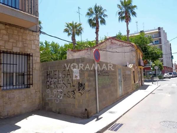 Terreno en calle de la font